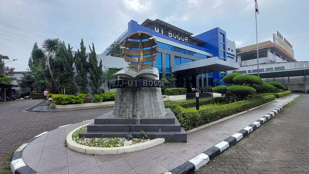 kampus-UT-Bogor.jpg