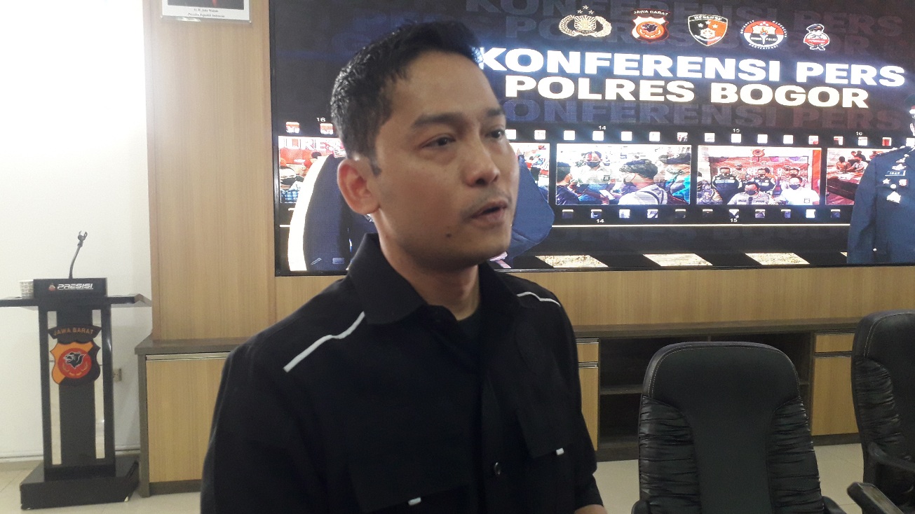 kasat-reskrim-polres-bogor-akp-yohannes-redhoi-sigiro.jpg