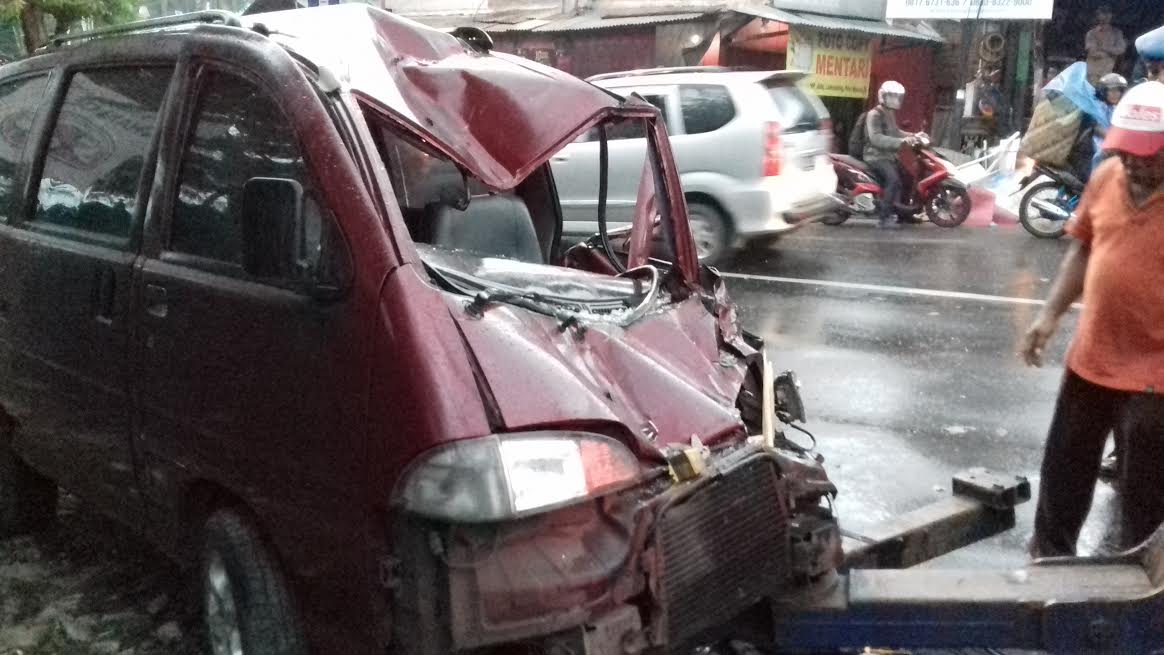 Bus yang Kecelakaan Sedang Mengangkut Mahasiswa