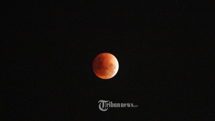 kejadian-fenomena-alam-supermoon_20180626_162547.jpg