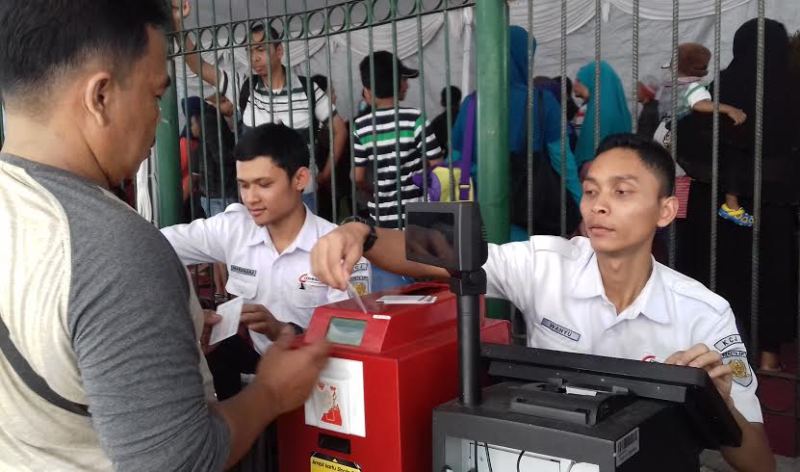 loket-tiket-kereta_20160708_175223.jpg