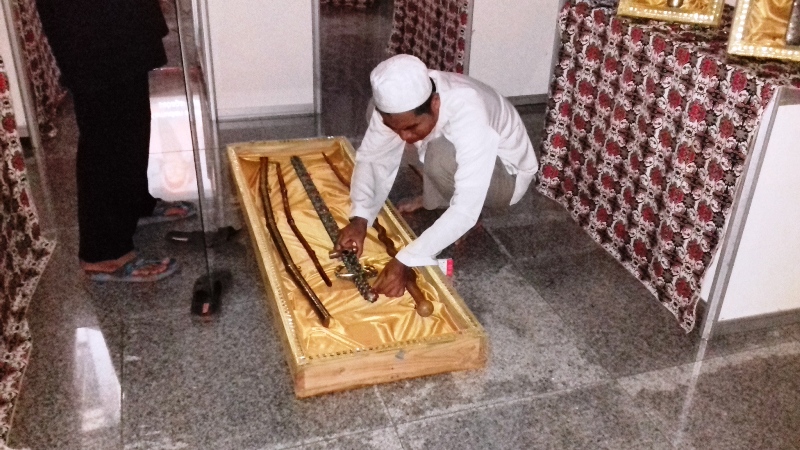 pedang-nabi-muhammad-saw-1_20151011_190602.jpg