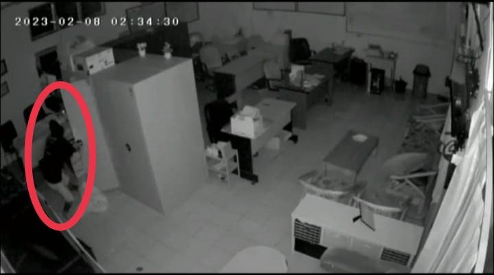 SDN 04 Pakansari Bogor Dibobol Maling, 3 Unit Laptop Raib, Aksi Pelaku Terekam CCTV