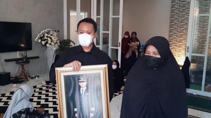 Kisah Co-Pilot Rimbun Air yang Tewas saat Terbang di Langit Papua, Korban Tinggalkan Bayi 10 Bulan