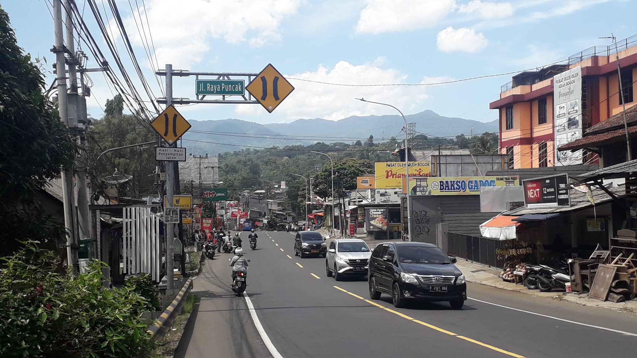 Kerap Kena Tegur, Pedagang di Puncak Bogor Minta Kejelasan Soal Relokasi ke Rest Area Gunung Mas