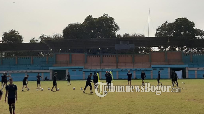 suasana-latihan-ps-tira-persikabo-di-stadion-mini-cibinong-rabu-1132020.jpg