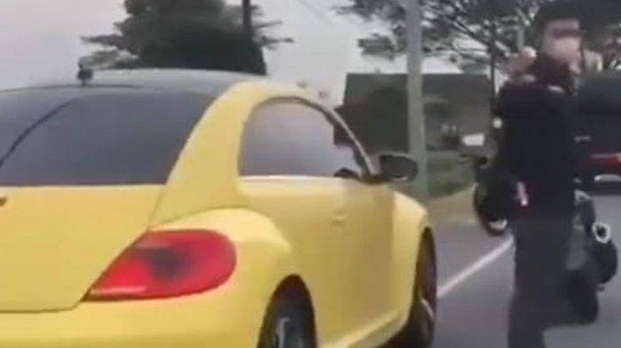 Sempat Ada Suara Tembakan, Ini Kondisi Polisi yang Ditabrak Mobil VW Kuning saat Penyekatan Mudik
