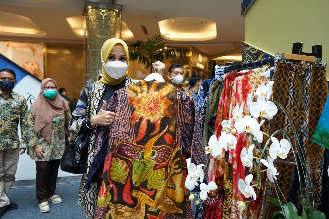umkm-kota-bogor-saat-tampil-dalam-pekan-kerajinan-jawa-barat-dan-karya-kreatif.jpg