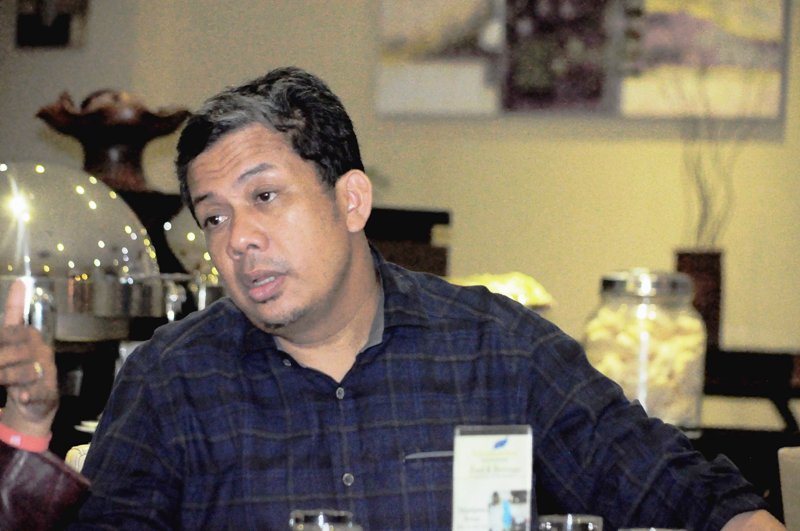 wakil-dpr-fahri-hamzah-tunggu-usulan-perpu-kejahatan-seksual_20160515_230249.jpg