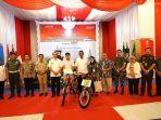 300-Warga-Kota-Bogor-Terima-Sertipikat-PTSL.jpg