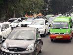 Arus-lalu-lintas-kendaraan-di-Kota-Bogor-padat-merayap-akhir-pekan-ini-Minggu-372022.jpg