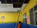 Atap-ruangan-kelas-di-sekolah-dasar-negeri-SDN-Kencana-1.jpg
