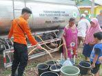 BPBD-Kabupaten-Bogor-salurkan-bantuan-air-bersih-kepada-warga-terdampak-kekeringan.jpg