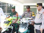 Babinsa-Kodim-0621-Serka-Sunardi-dan-Bhabinkamtibmas-Polres-Bogor-Brigadir-Dewangga.jpg