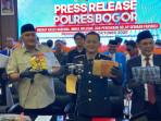 Bupati-Bogor-Rudy-Susmanto-saat-menghadiri-pengungkapan-kasus-narkoba.jpg