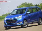 Daihatsu-Sigra-2016.jpg