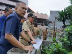 Dedie-Rachim-cari-solusi-akses-ke-pasar-warung-jambu.jpg