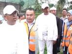 Gubernur-Jawa-Barat-Dedi-Mulyadi-saat-meninjau-pabrik-Aqua-Perusahaan-air.jpg