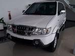 Isuzu-Grand-Touring-2010.jpg