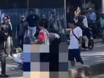 Kecelakaan-lalu-lintas-menewaskan-pemotor-di-Jalan-Raya-Kemang-Desa-Kemang-Ke.jpg