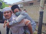 Komedian-Adul-terlihat-lemas.jpg