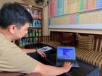 Kondisi-Chromebook-pemberian-Kementerian-di-SDN-Ciomas-4.jpg