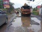 Kondisi-Jalan-Raya-sidomanik-Kecamatan-Parungpanjang.jpg
