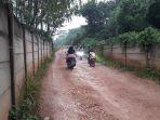 Kondisi-Jalan-Swadaya-Masyarakat-yang-diduga-lokasi-pembegalan.jpg