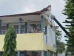 Kondisi-atap-bangunan-SMKN-1-Cileungsi-Kecamatan-Cileungsi.jpg