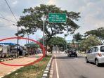 Lapak-PKL-di-sekitaran-Area-Stadion-Pakansari-Cibinong.jpg