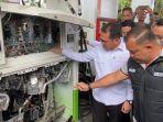 Menteri-Perdagangan-Budi-Santoso-saat-menyegel-SPBU-di-Jalan-Alternatif-Sentul-disegel.jpg