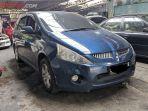 Mitsubishi-Grandis-2010.jpg