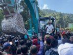 Pedagang-di-kawasan-Puncak-Bogor-protes-Restoran.jpg