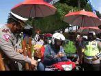 Personel-Polresta-Bogor-Kota-Hibur-Pengendara-Roda-Dua-di-Simpang-Baranangsiang.jpg