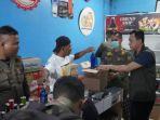 Petugas-menyita-ratusan-botol-minuman-keras-hasil-razia-di-bogor.jpg