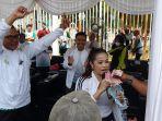 Plt-bupati-sawer-biduan.jpg