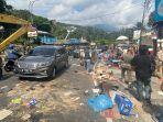 Rekayasa-lalu-lintas-buka-tutup-jalur-di-Jalan-Raya-Puncak-Kecamatan-Cisarua.jpg