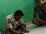 Satpol-pp-peras-nenek-juragan-kontrakan-di-Pekanbaru.jpg