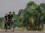 Sepeda-tandem-di-Kebun-Raya-Bogor-bisa-jadi-alternatif-berwisata-di-Kota-Hujan.jpg