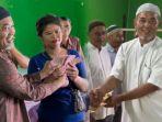 Sumber-uang-Kepala-Desa-Wunut-Iwan-Sulistya-yang-bagi-bagi-THR.jpg