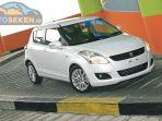 Suzuki-Swift-2012.jpg