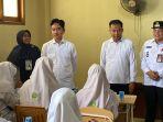 Wakil-Presiden-Republik-Indonesia-meninjau-program-makan-bergizi-gratis-di-Muhammadiyah.jpg