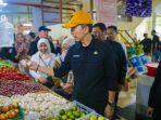 Wali-Kota-Bogor-Dedie-Rachim-saat-lakukan-sidak-pangan-di-Pasar-Jambu.jpg