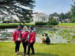 Wisatawan-Kebun-Raya-Bogor-1.jpg