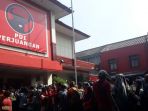 antrean-mudik-gratis-di-kantor-dpp-partai-pdip-lenteng-agung_20180530_101028.jpg