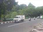 arus-lalu-lintas-di-jalan-jalak-harupatttt.jpg