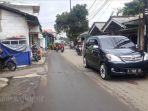 arus-lalu-lintas-kendaraan-di-jalan-raya-sukaraja.jpg