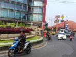 arus-lalu-lintas-simpang-tiga-mal-btm_20151026_080328.jpg