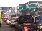 aruus-laliiin-simpang-gadog-jumat-15-april-2022.jpg