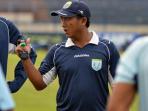 asisten-pelatih-persela-didik-ludianto_20151028_065030.jpg